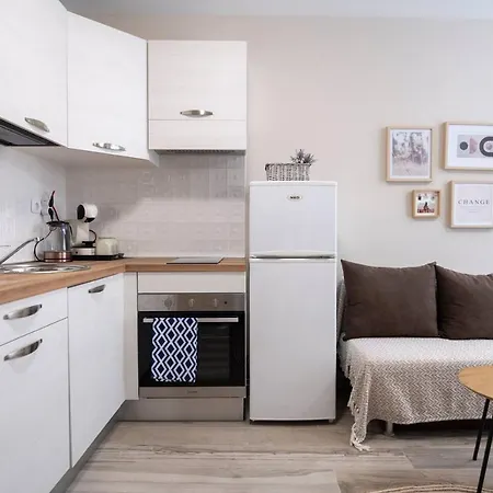 Apartamento Cozy Next To Aliosha