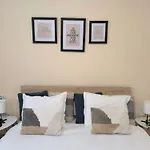 Cozy Next To Aliosha - Boho In The Heart Of 아파트